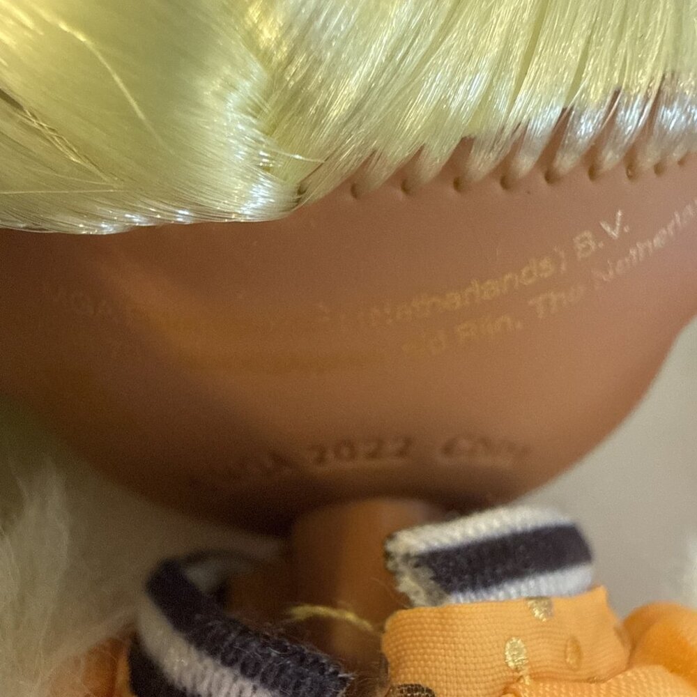 2 LOL Surprise OMG Queens Runway Doll Purple Pink Hair Blue Eyes 9" Blond 11.5 - Picture 12 of 13